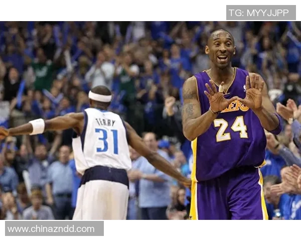 湖人对小牛精彩对决录像回放全程回顾与精彩瞬间分析 湖人对小牛精彩对决录像回放全程回顾与精彩瞬间分析