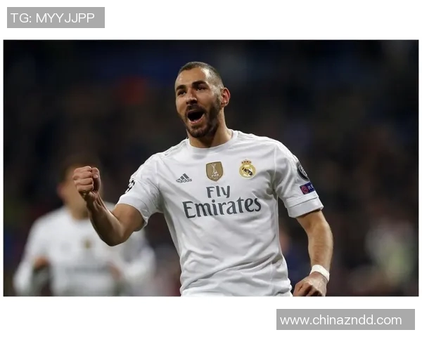 莱万领衔球队冲击新赛季冠军目标球迷期待他的精彩表现与进球盛宴