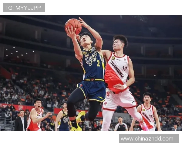 CBA精彩对决广东队与深圳队比赛录像回顾与精彩瞬间分析